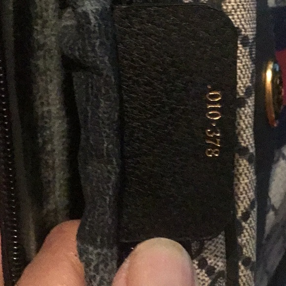 VIntage GUCCI like new large bag - Picture 8 of 10